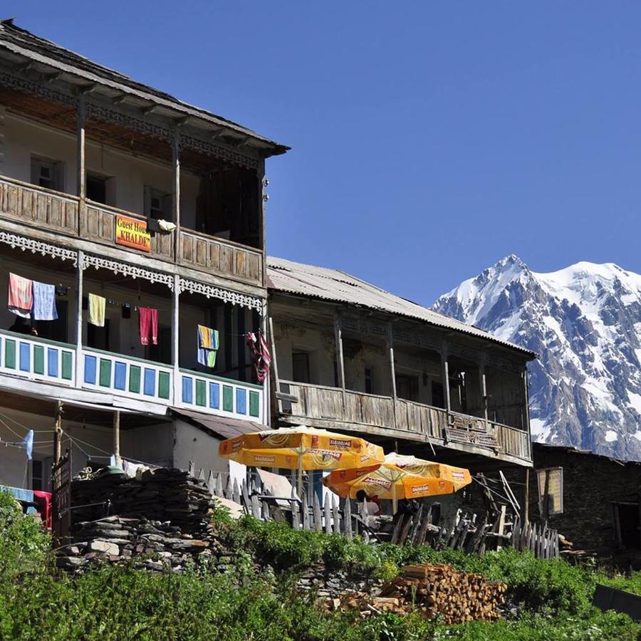 Guest House Khalde Mestia Exterior foto